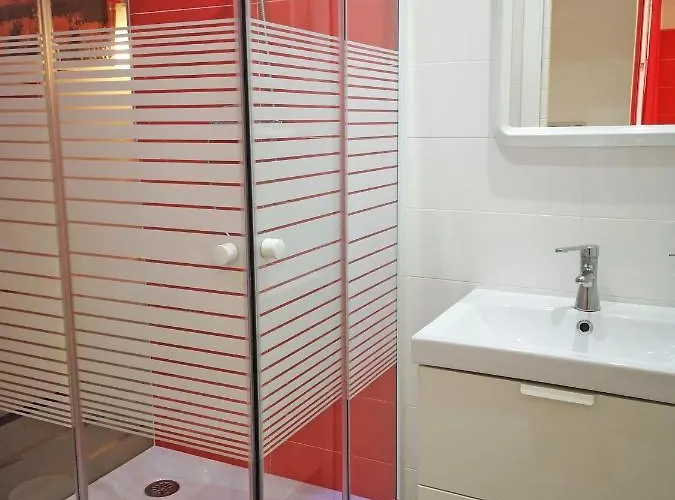 Conil Red-black * كونيل ذي لا فرونتيرا